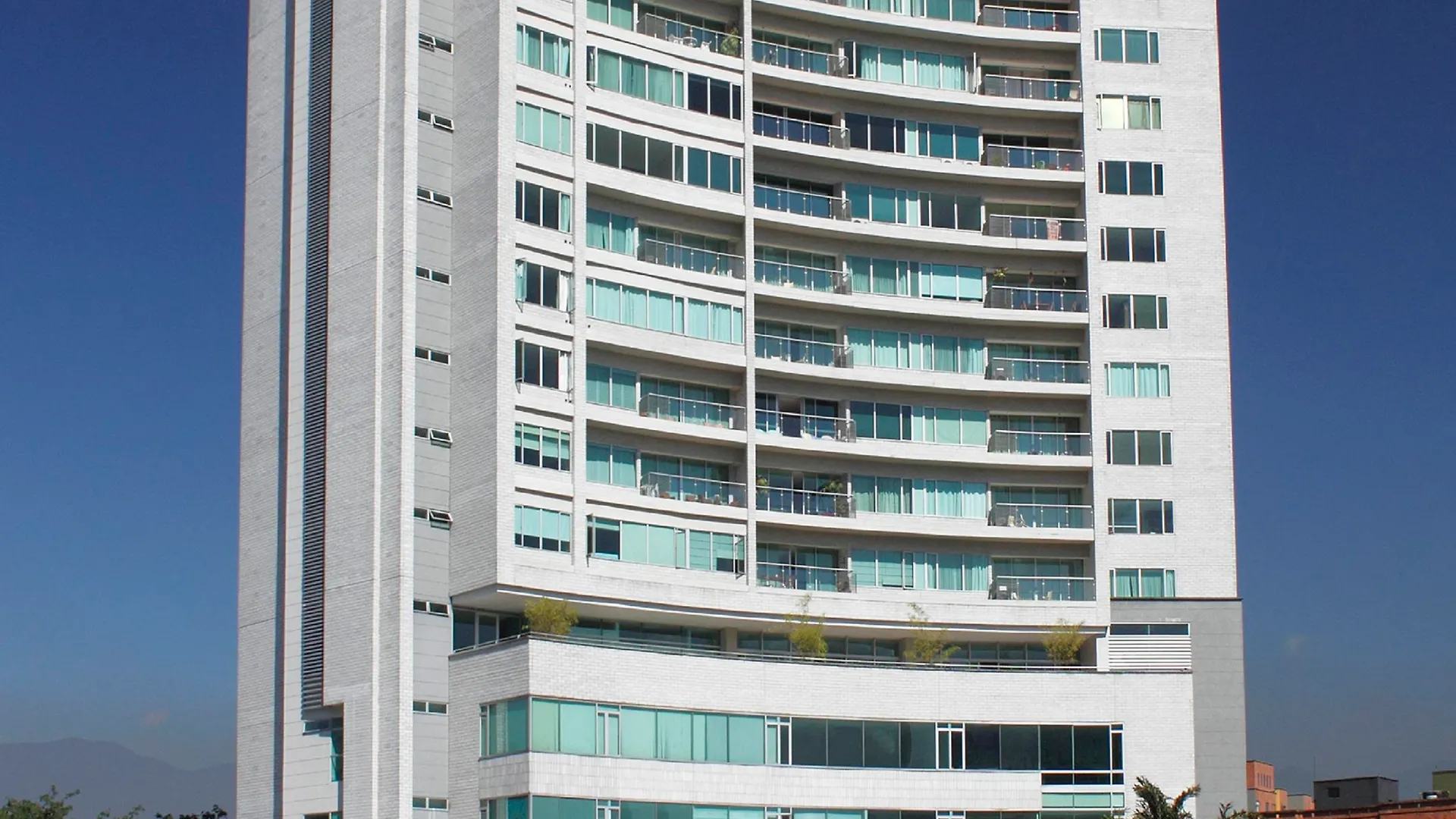 Estelar Medellin Apartaments